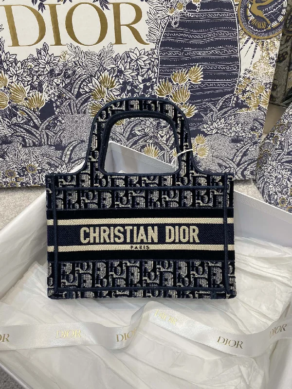 Christian Dior Mini Book Tote Blue Oblique Embroidery, Blue/Black Handbags, 23cm  S5475ZRIW_M928