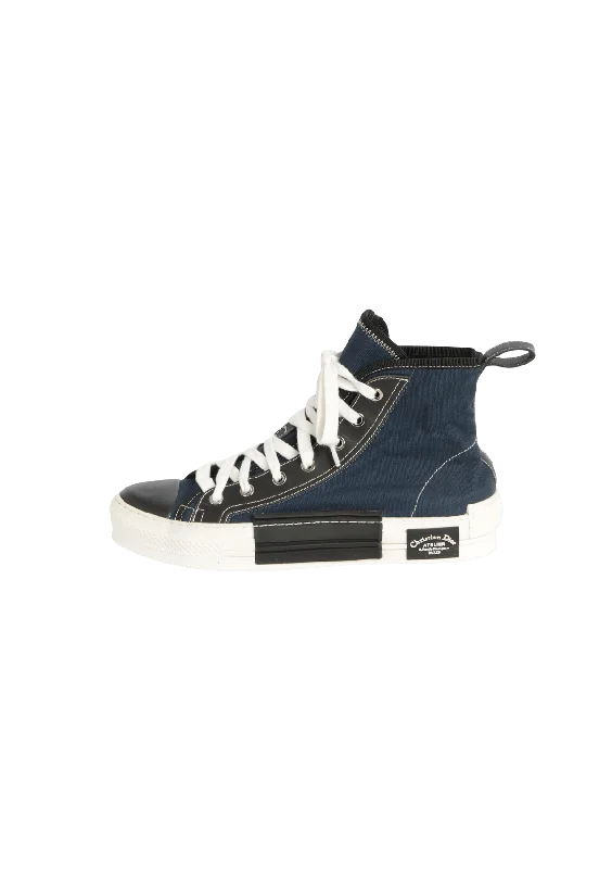 WALK N DIOR SNEAKERS 35