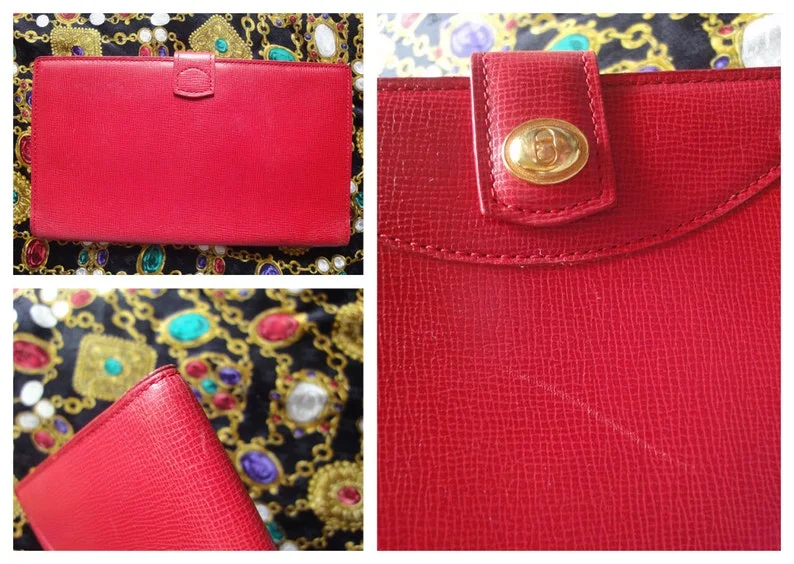 CHRISTIAN DIOR Vintage red genuine leather wallet with gold tone CD charm